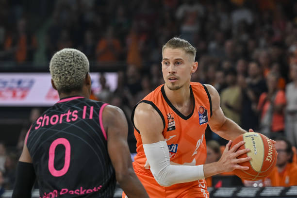 前对广东的 前对广东的